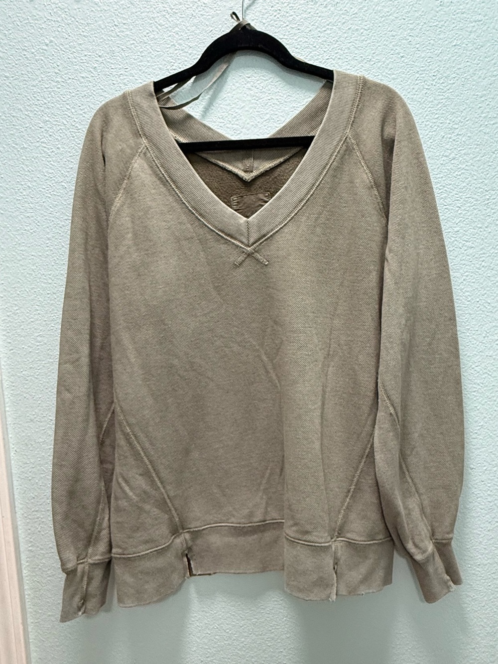aerie V-Neck Pullover Sweater in Taupe Size XS